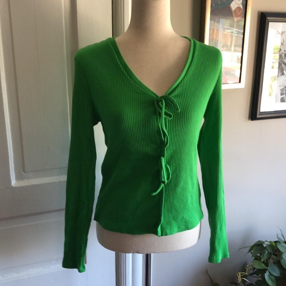 Who What Wear Green Tie Front Long sleeve 90s Y2K inspired sweater top